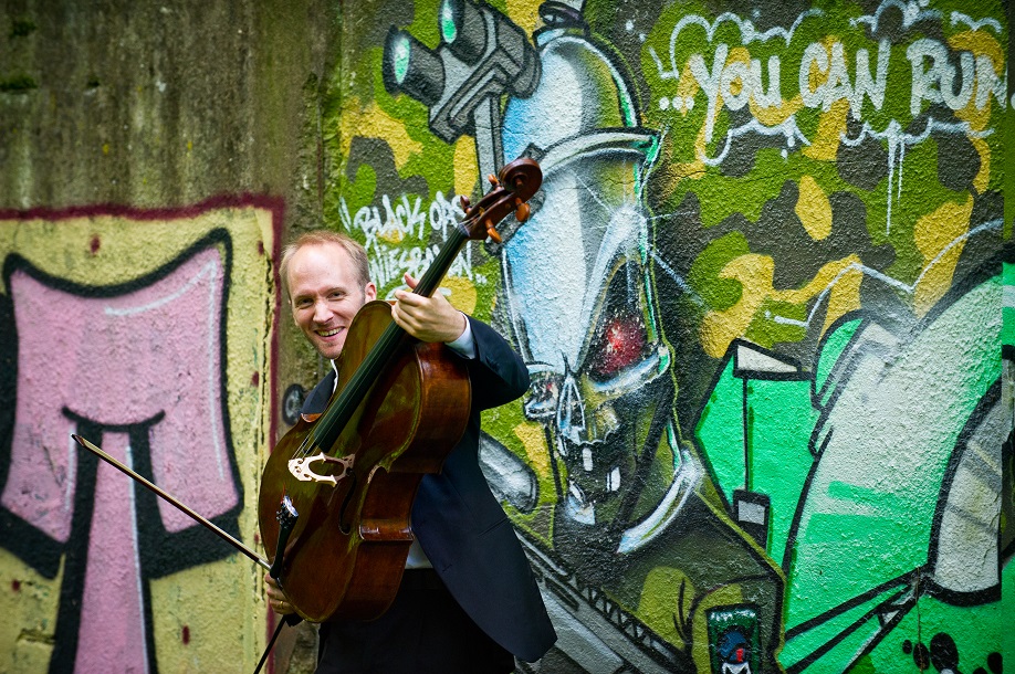 Mit Jens Röhm bei der Probe zu Alvin Luciers Indian Summer