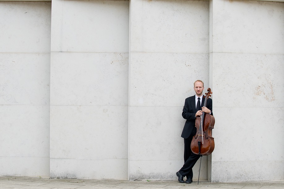 B.A. Zimmermann: Concerto en forme de pas de trois - Mit dem Rundfunksinfonieorchester Prag unter der Leitung von Bernhard Kontarsky